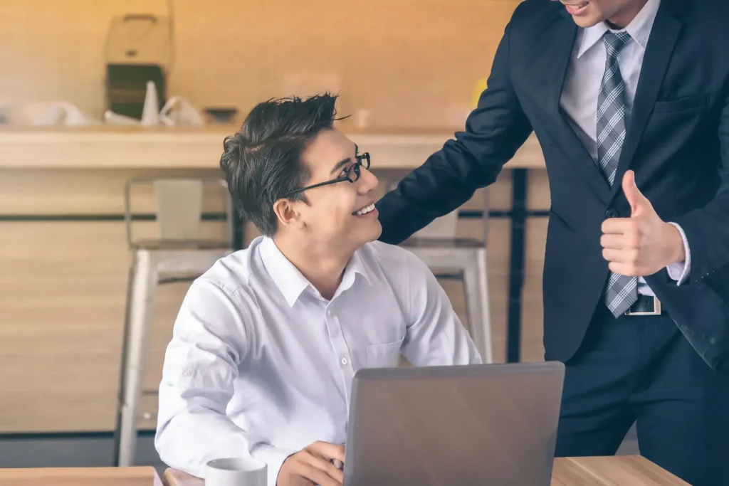 Arabic compliments shown in a person compliments his friend